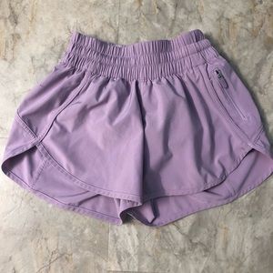 Lululemon trackers size 4